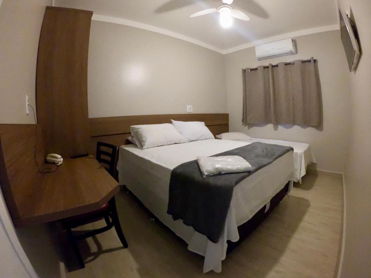 Hotel Tertulio'S Rio Claro  Luaran gambar
