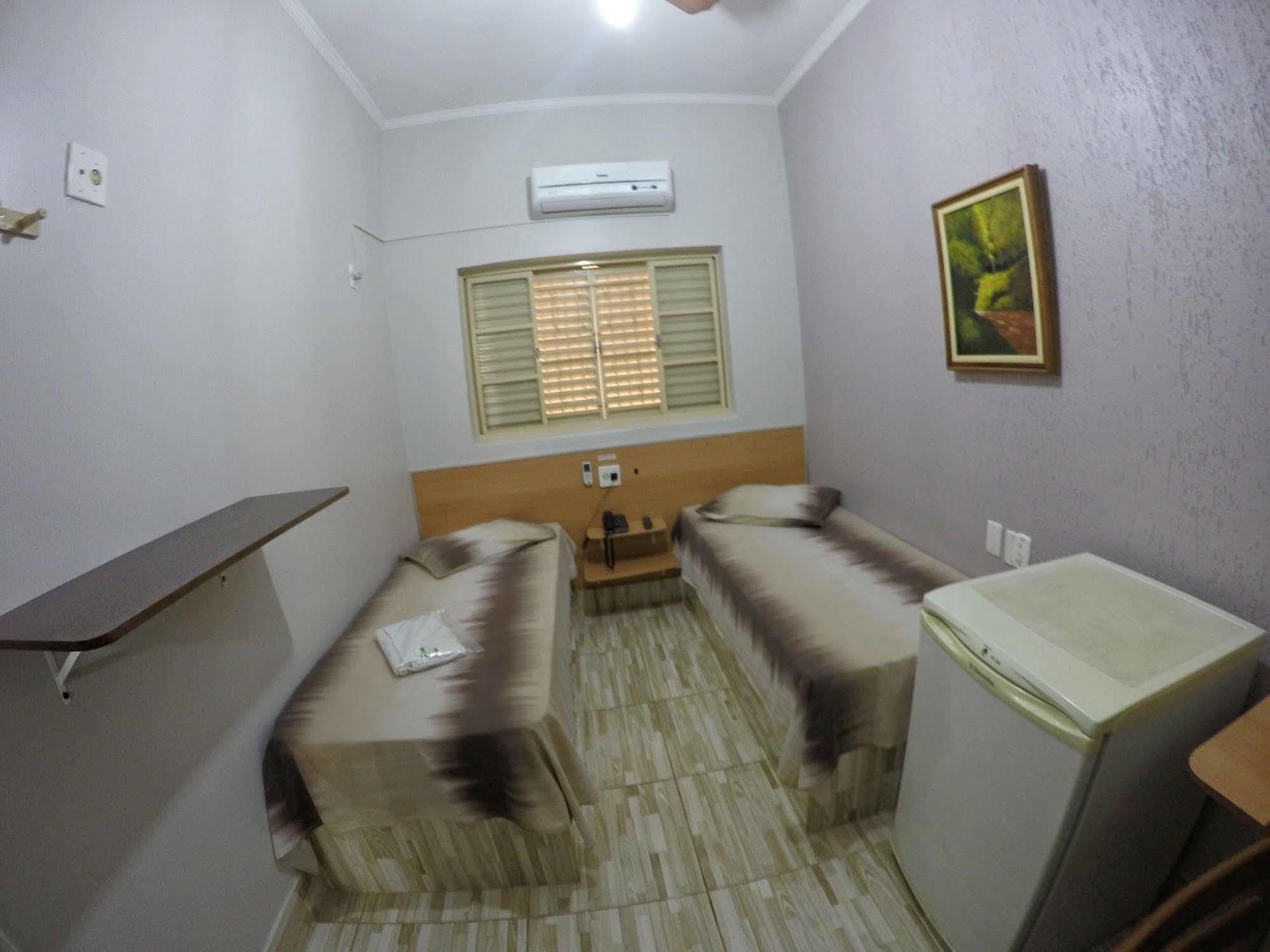 Hotel Tertulio'S Rio Claro  Luaran gambar